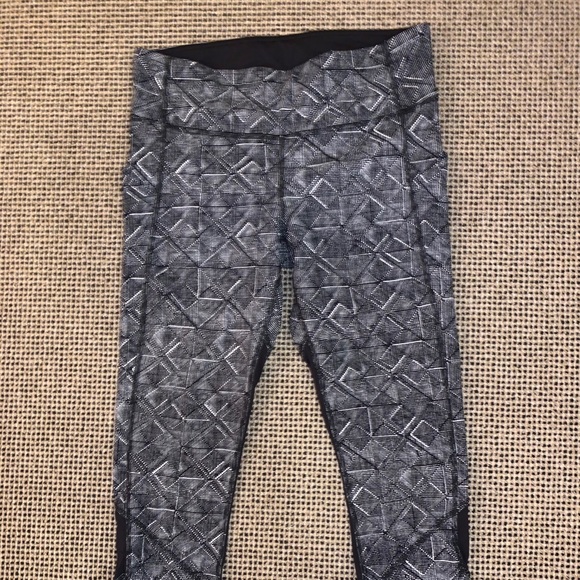 Lululemon leggings - Picture 1 of 2